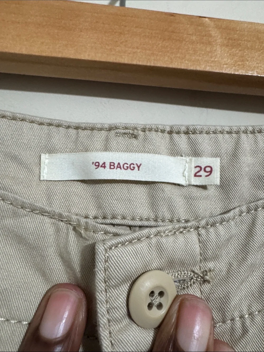 Levi's 94 Baggy Beige Cargo Pants Drawstring Cuff Women size 29 Utility Gorpcore